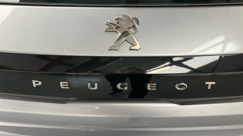 Peugeot 208 1.2 PureTech 100 Active Premium 5dr Petrol Hatchback